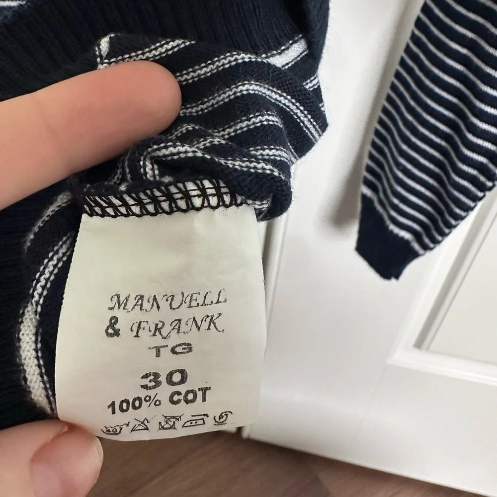 Manuell and Frank Italy - Cardigan fits like 4-5 years